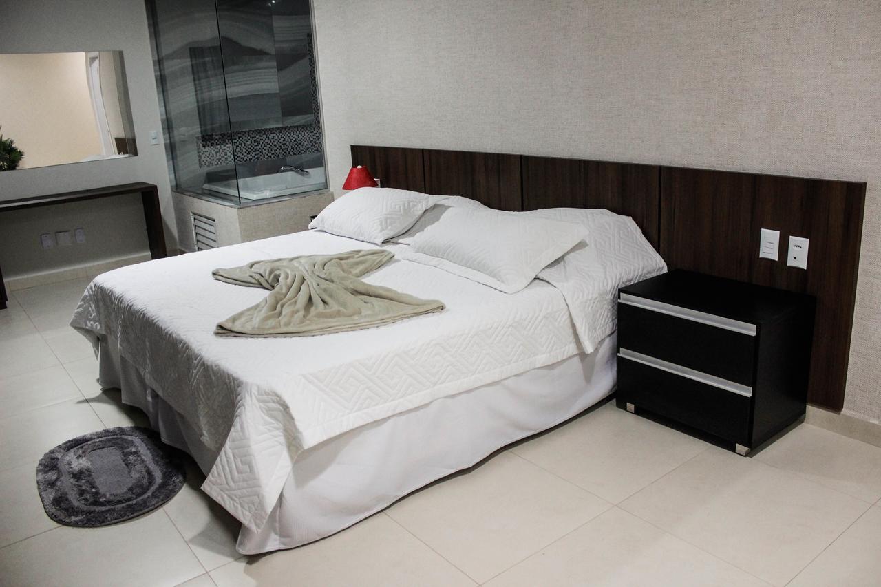 Vera Cruz Business Hotel Acailandia Exterior photo